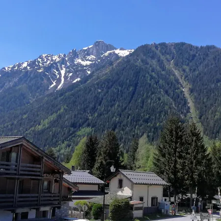Le Chamoniard Volant * Chamonix