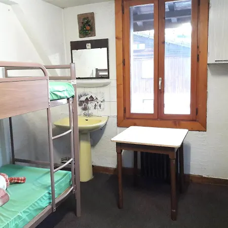 Le Chamoniard Volant Hostel *