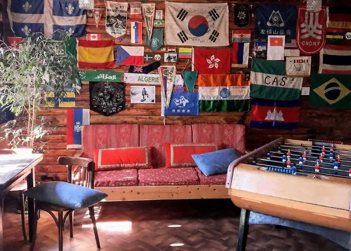 Le Chamoniard Volant Hostel *