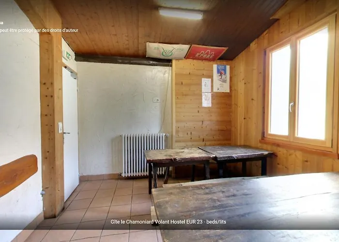 Le Chamoniard Volant Hostel *